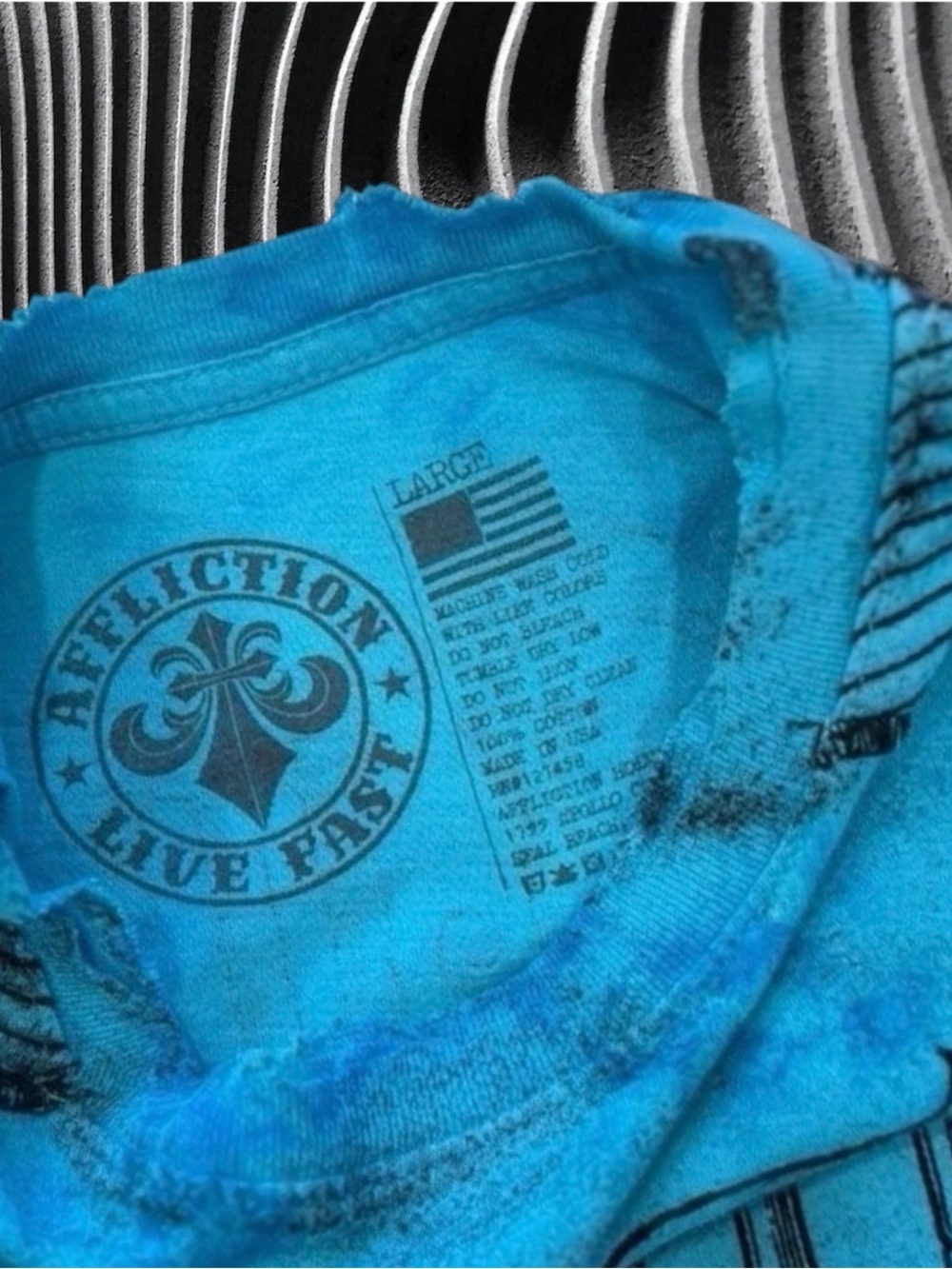 Affliction Men's Distressed Turquoise Live Fast Short Sleeve T-Shirt Size Large